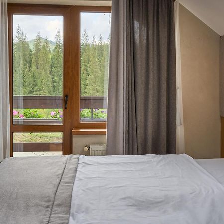 Hotel Vedmezhyi Dvir Bukovel Exterior foto