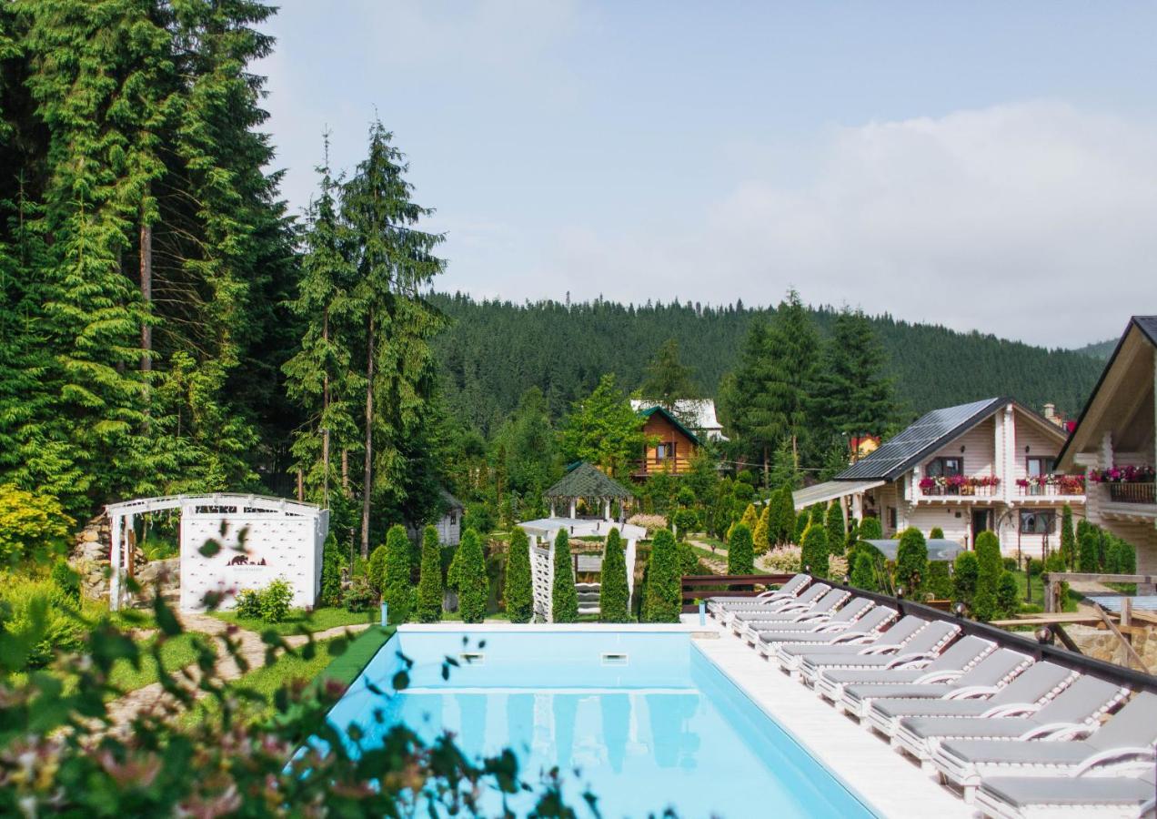 Hotel Vedmezhyi Dvir Bukovel Exterior foto